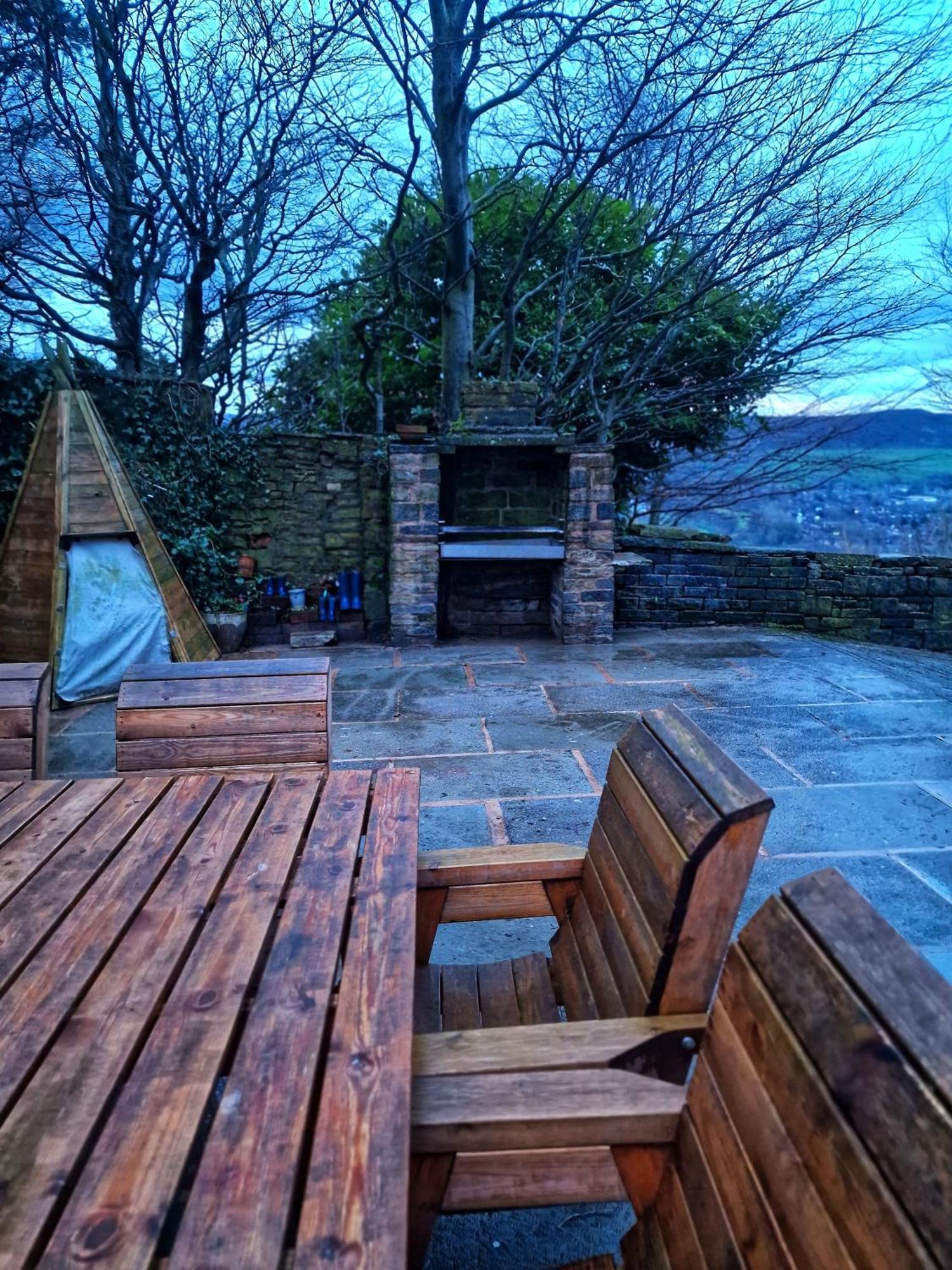 The Lodge@ Beechwood House Mossley Bagian luar foto